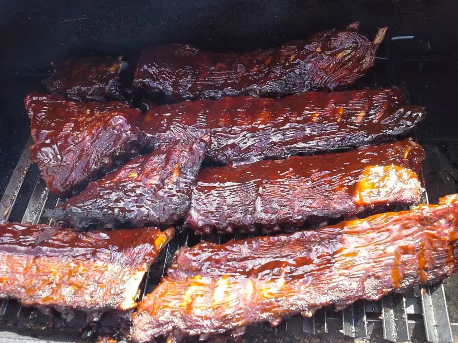 Spare-Ribs nach der 3-2-1 Methode Spare-Ribs nach der 3-2-1 Methode
